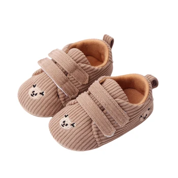 Замшевая обувь для маленьких девочек и мальчиков с противоскользящей мягкой подошвой, обувь с мультяшным медведем, Обувь для первых прогулок малышей